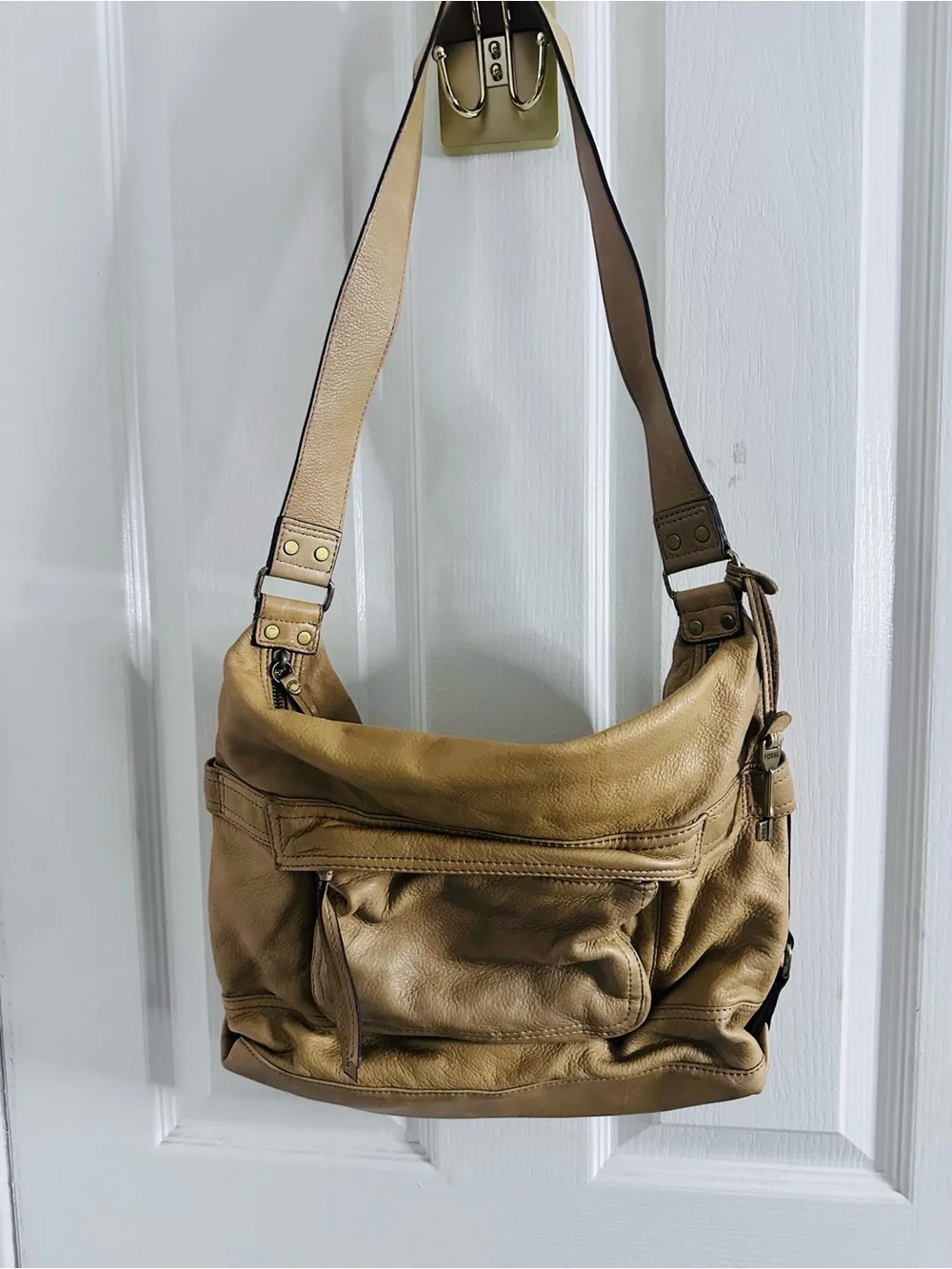 Authentic Fossil tan leather hobo shoulder bag